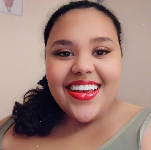Meet your Posher, Zalena